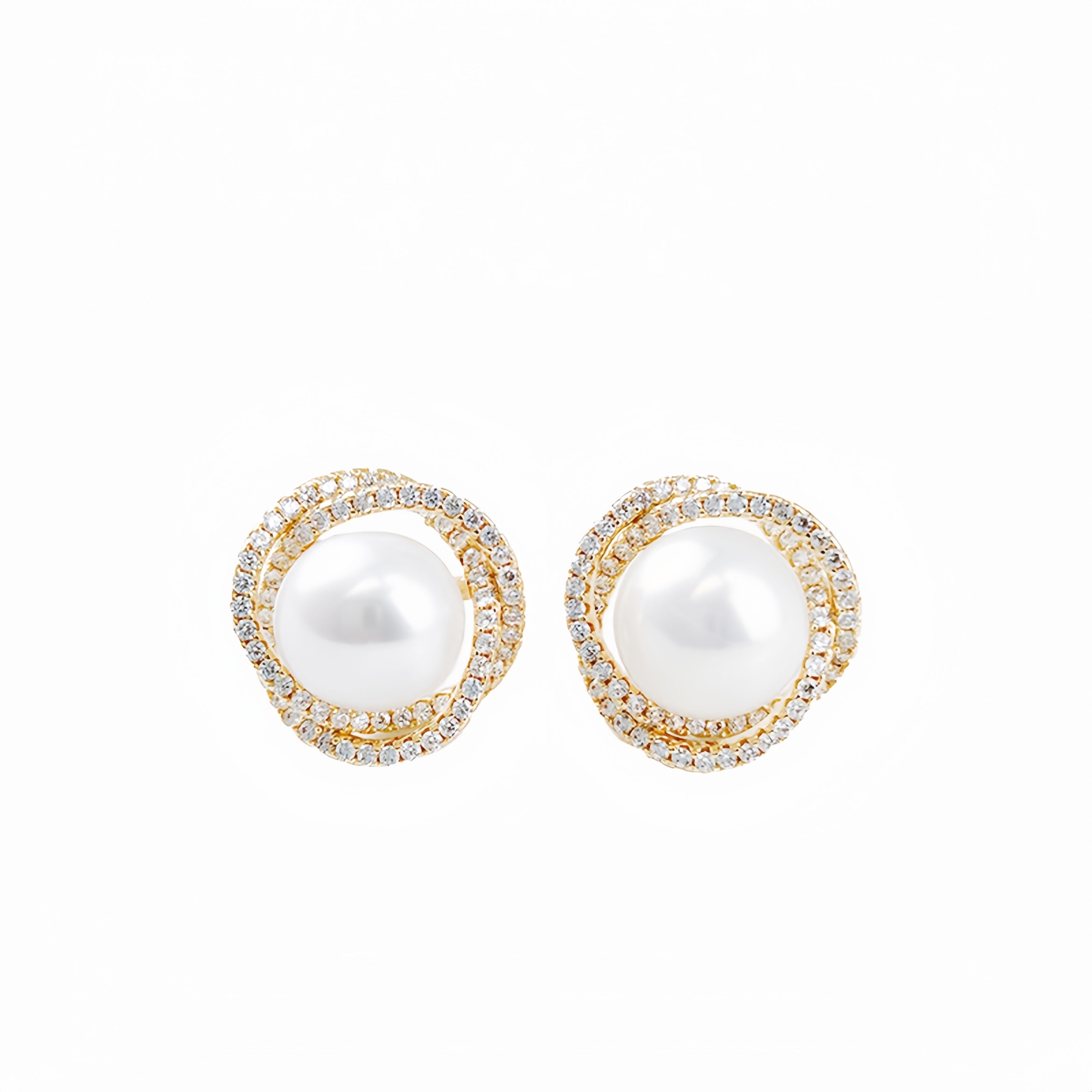 Pearl earrings 