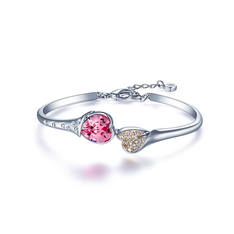 Heart-shaped bracelet