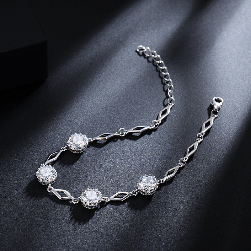 Fashionable Minimalist Wrist Jewelry