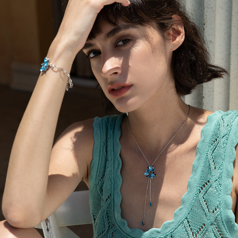 Minimalist Blue Lotus Gradient Flower Bracelet