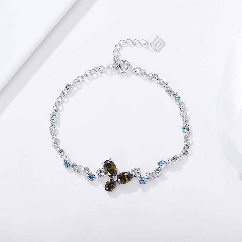 Three-Petal Flower Minimalist Light Luxury Bracelet