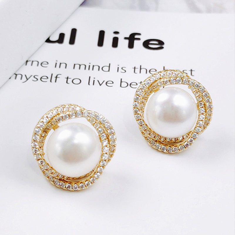 Pearl earrings 